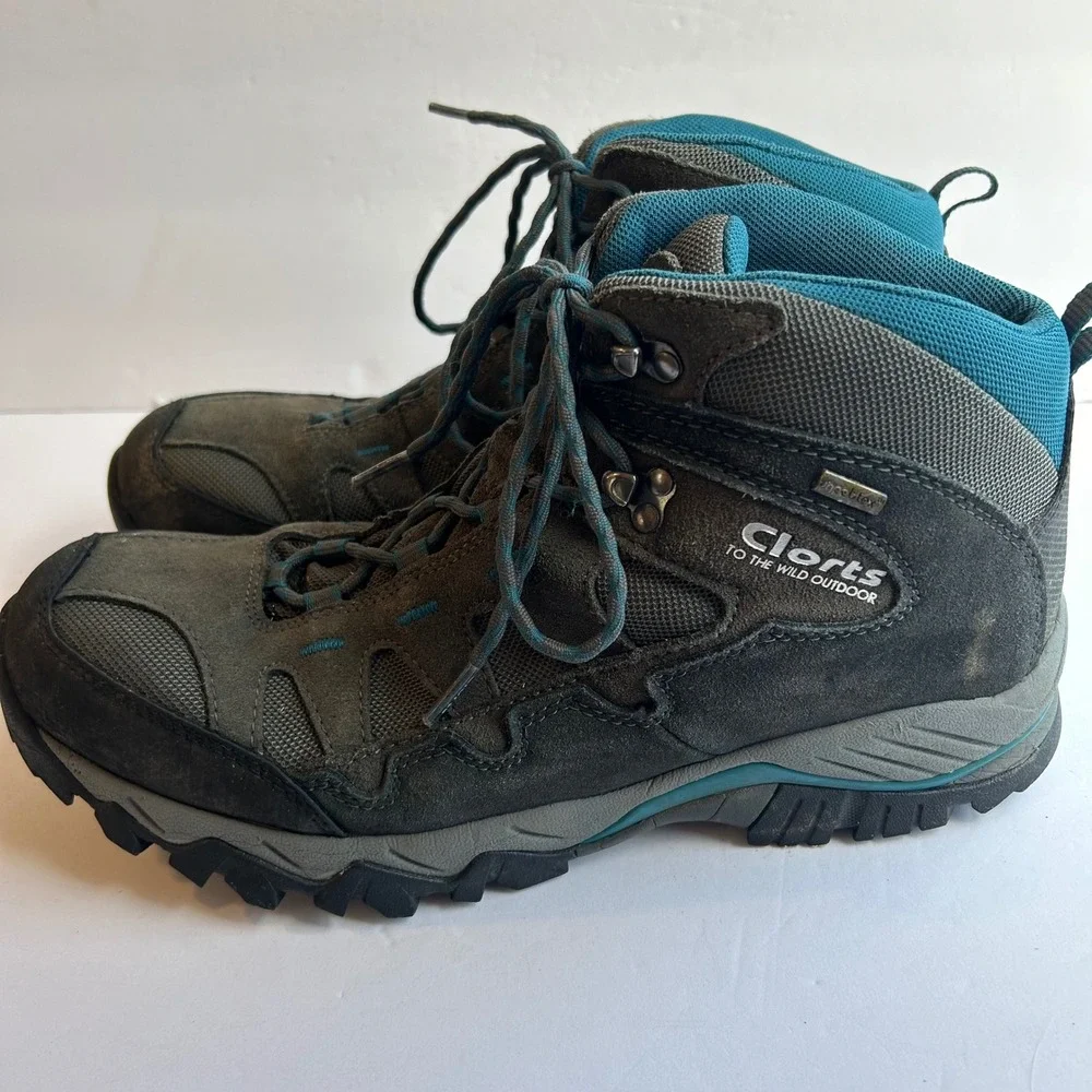 Clorts hiking boots